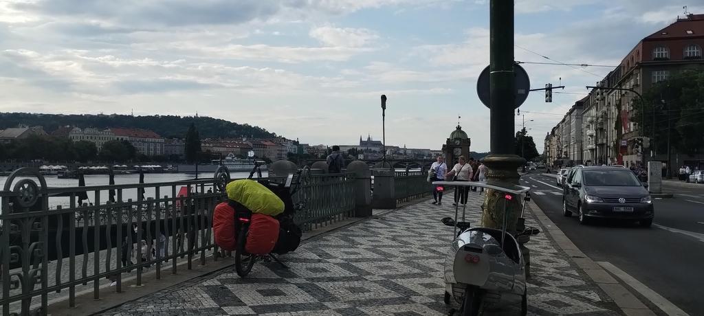 Prague2025-Jours9-13-1